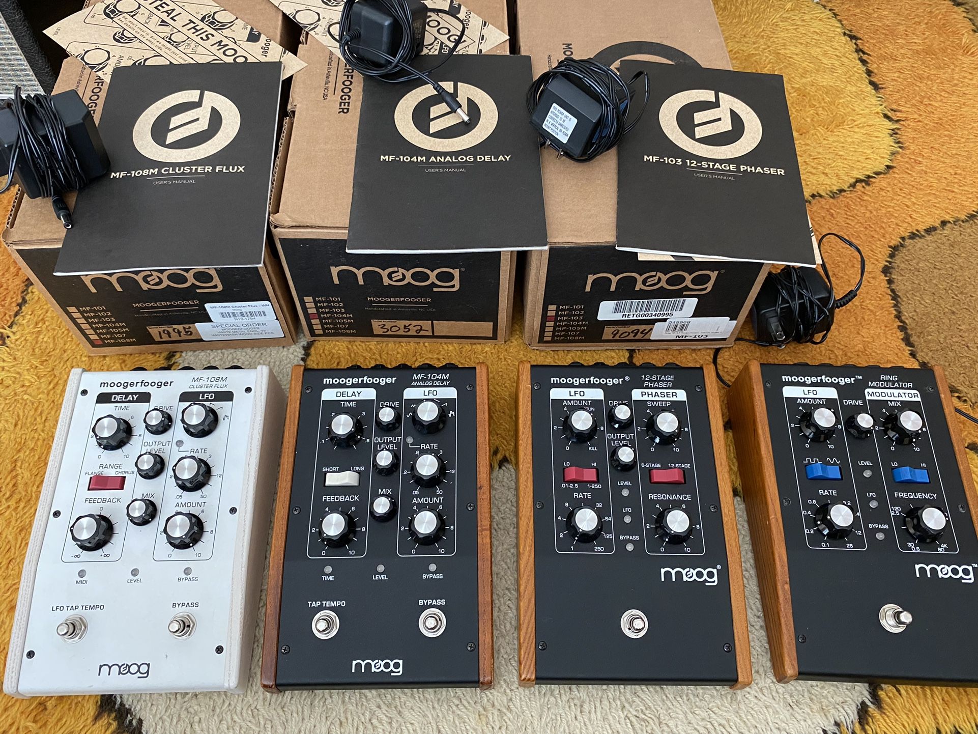 Moog Effects Analog Pedals Delay, Chorus/flange, Phaser, Ring Mod Synth