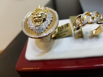 Diamind ring with tiger head
