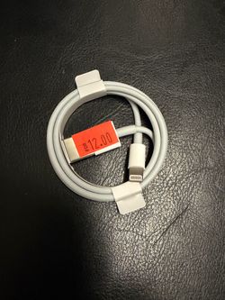 ‼️ CLEARANCE ‼️ Apple USB-C to Lightning Cable