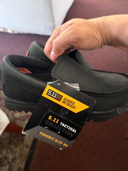 Brand new women’s shoes size 6.  Never worn.