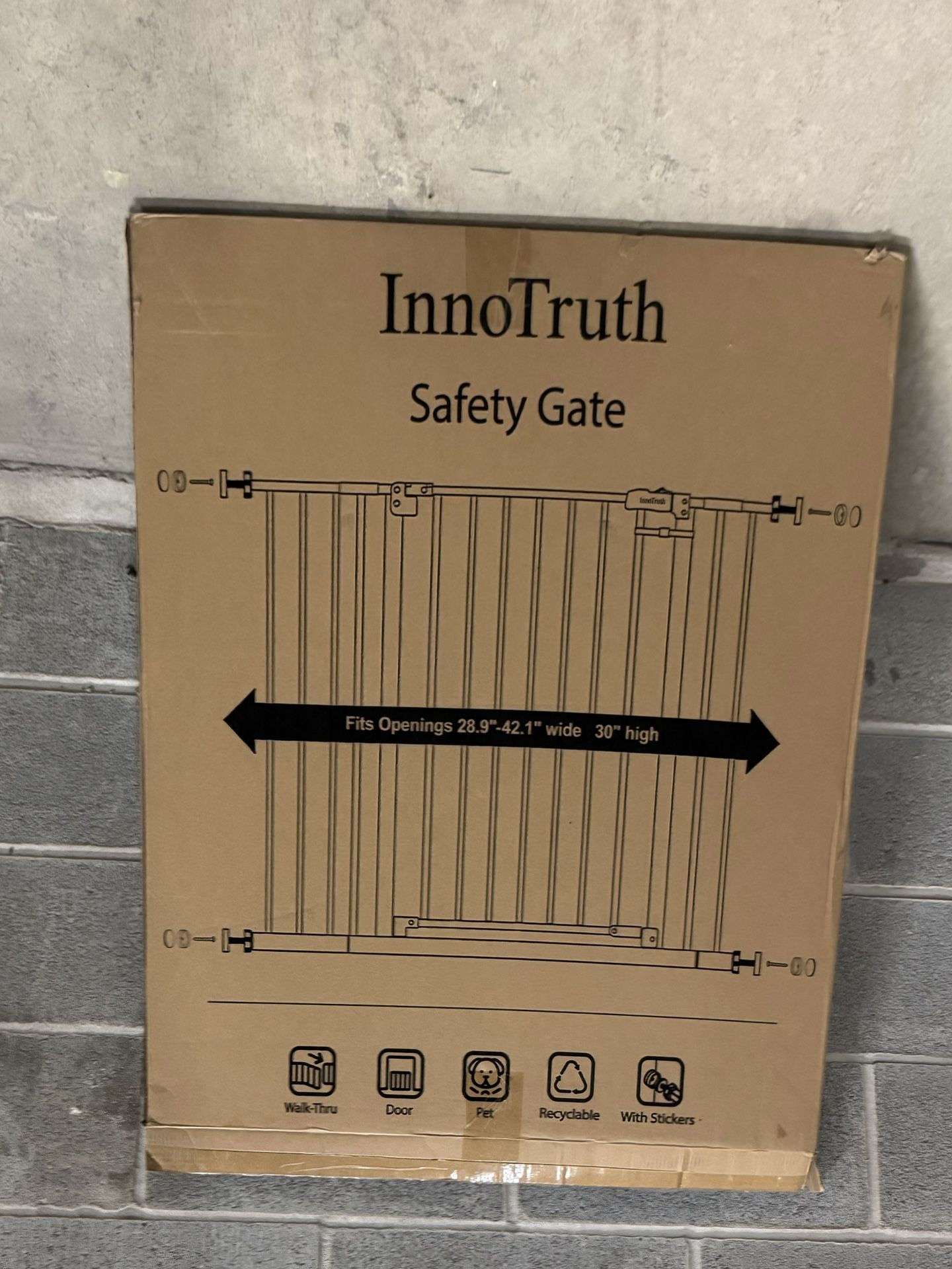 Brand New Inno Truth Safety Gate for baby and the dogs 30$ cash