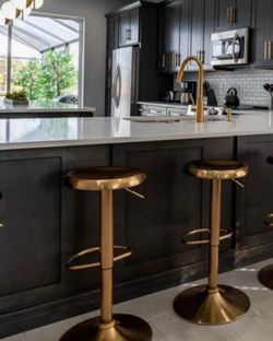2 Gold counter stool