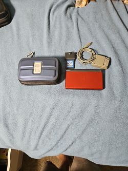 Nintendo DS Lite with games & Action Replay