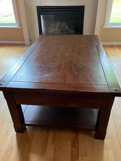 Coffe table  4 ft long with drawer