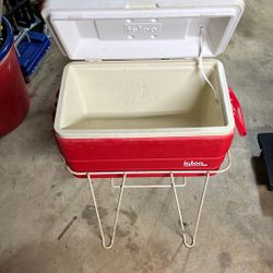 Cooler With Stand