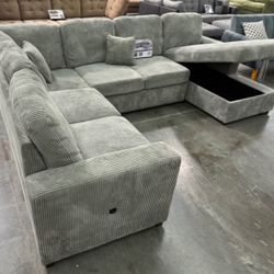 New 92x119x60 Sleeper Sectional Couch / Free Delivery 