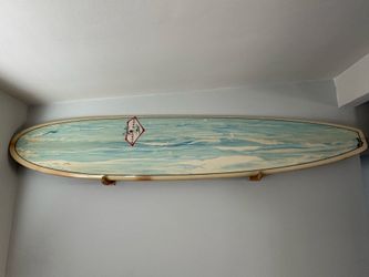 Longboard with fin
