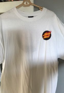 Santa Cruz T-shirt never worn! It’s a size Xl
