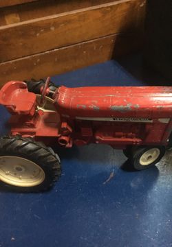 International toy tractor