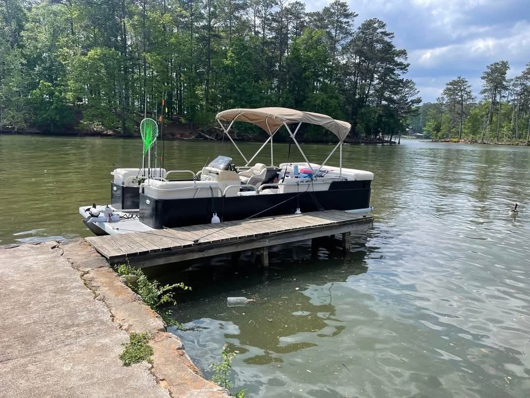 2001 Pontoon 20ft