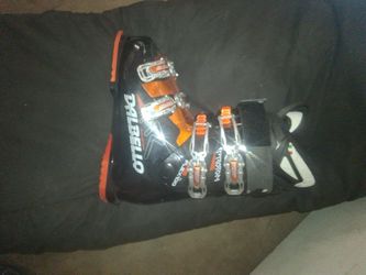 Ski Boots!!! Make Me An Offer!!