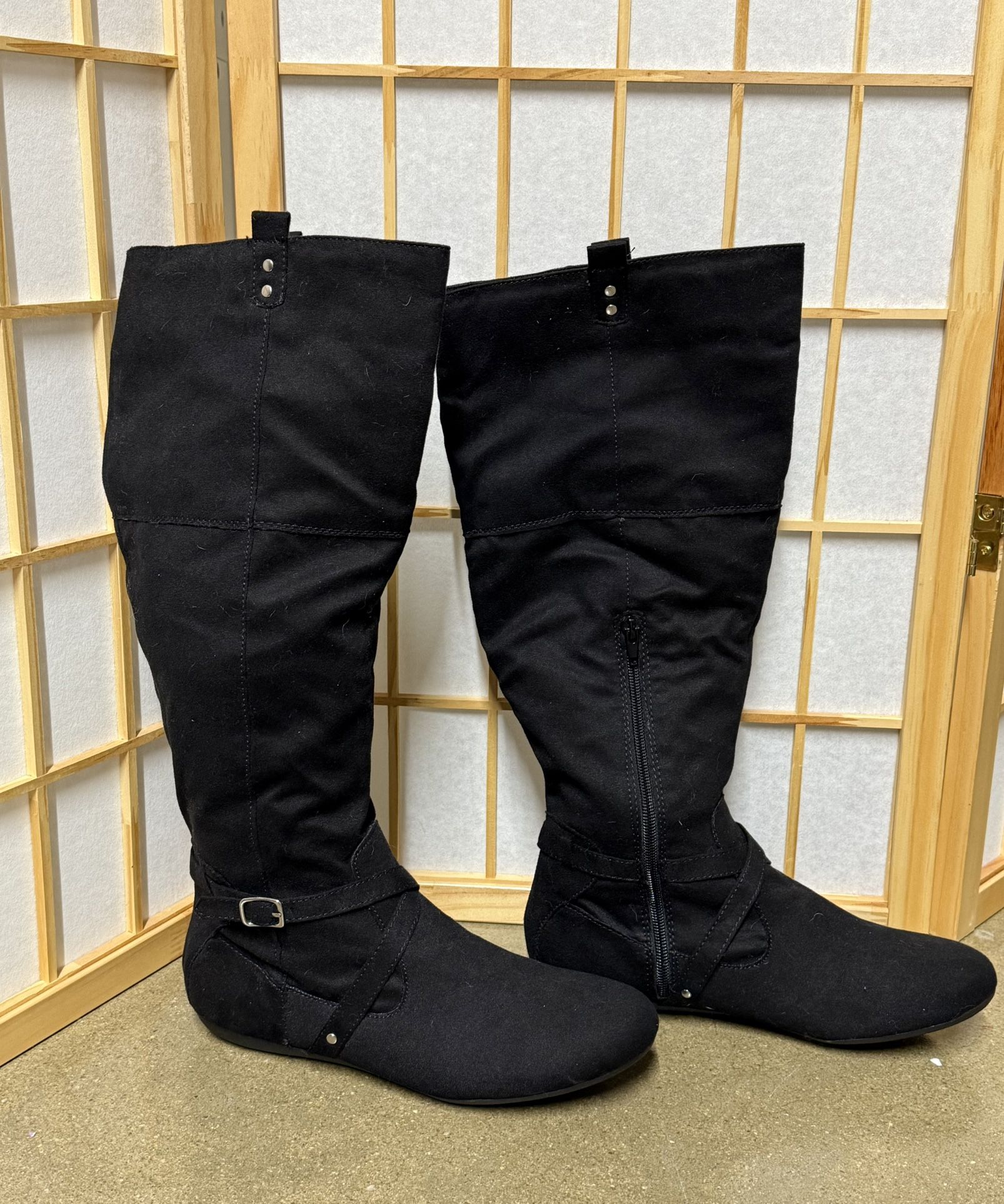 Rampage Size: 8.5 $20