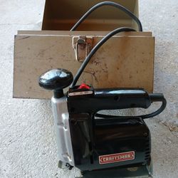 Vintage Sears Craftsman Sabre Saw w/case