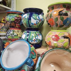 💥🪴Talavera and Clay Pottery 🇲🇽💥10"tall, 9"1/2 Wide🇲🇽Talavera & Clay Pottery in Cypress Ca ✨️