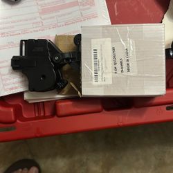 YHTAUTO Rear Liftgate Door Lock Actuator | Replacement for 2000-2006 Chevrolet Tahoe Suburban 1 GMC Yukon XL Cadillac Escalade ESV EXT Tailgat