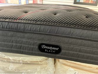 KING SUPER PILLOW TOP BEAUTYREST BLACK$949