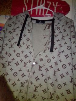 Luis Vinton sweatsuit
