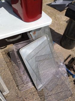Baking Pans And Coolers Racks