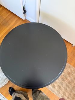 Black round Coffee table