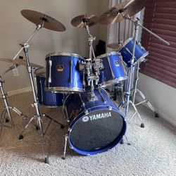 6 Piece Yamaha Stage Custom Advantage w/Meinl Amun Cymbals