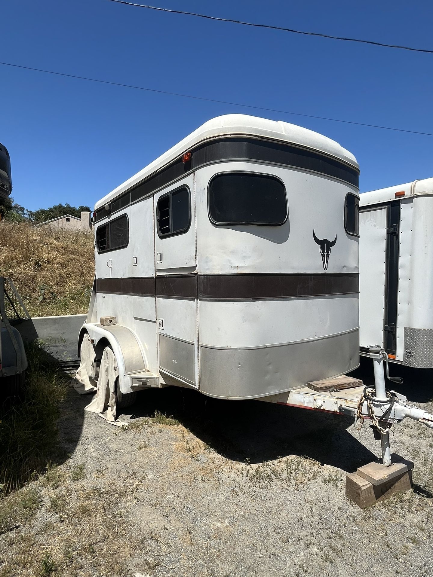 Logan Horse Trailer