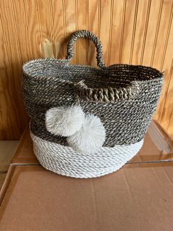 Pompom Carry Bag
