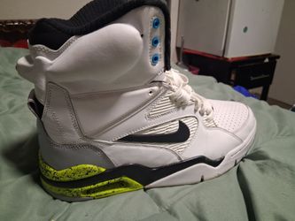 Size 10 Nike command force