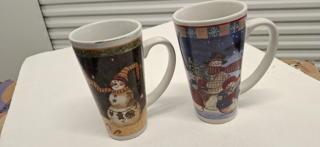2 HOLIDAY MUGS Christmas Mugs