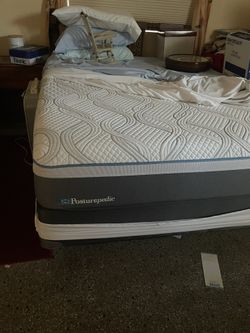 Queen Size Posturepedic Mattress