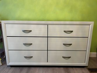 White Six Drawer Dresser
