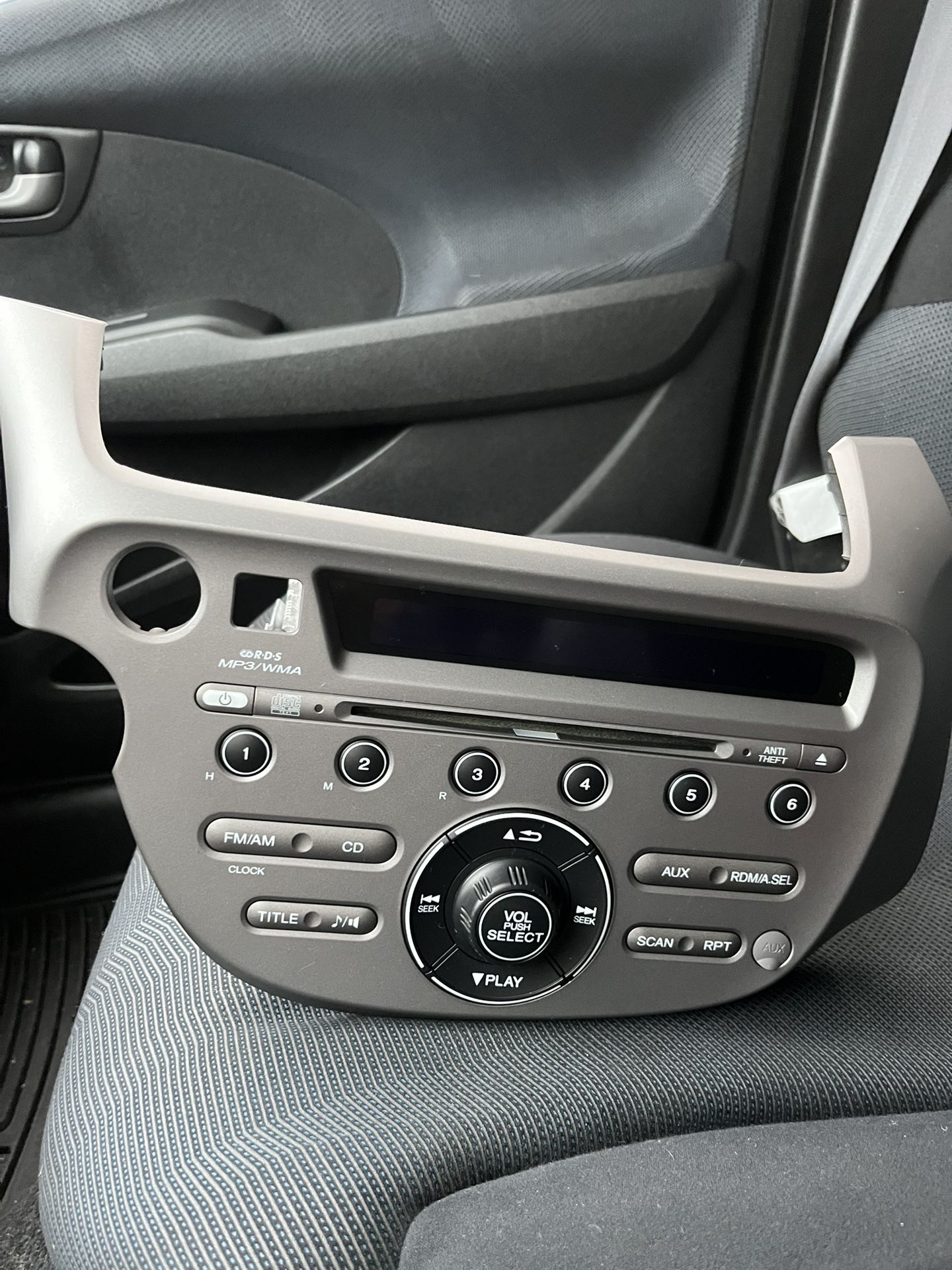 Honda Fit Stereo (stock)*FREE*