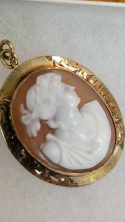 14K CAMEO PENDANT AND PIN