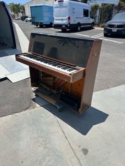 64 key piano - delivery available