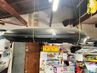Yakima roof box