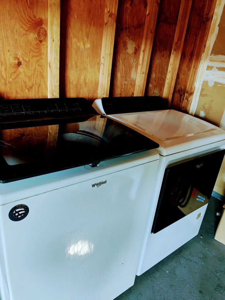 Whirlpool Washer Dryer 