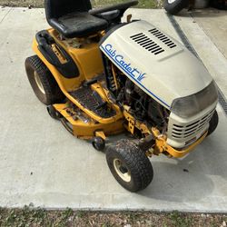 Riding Lawnmower 