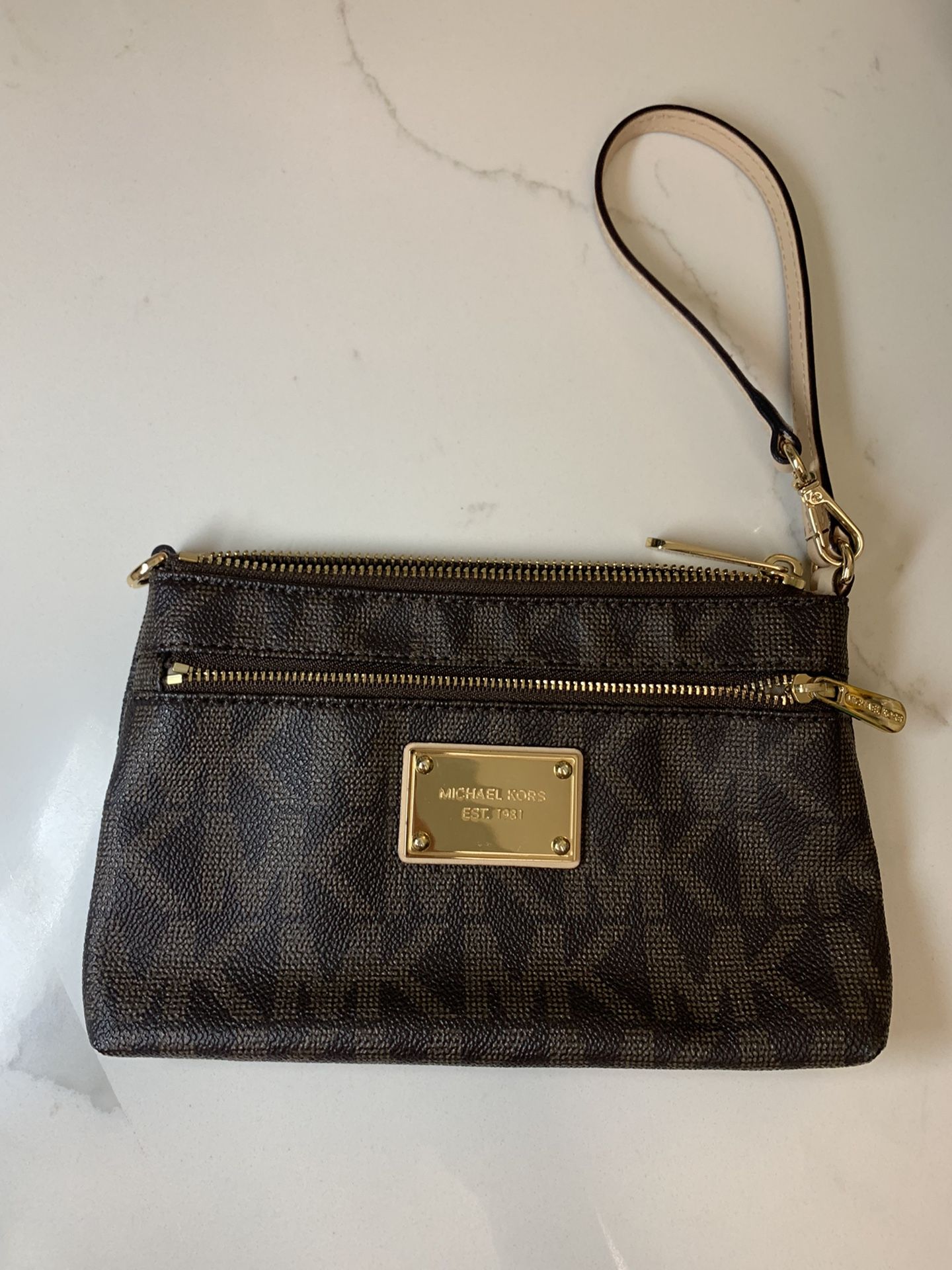 Michael Kors Wristlet