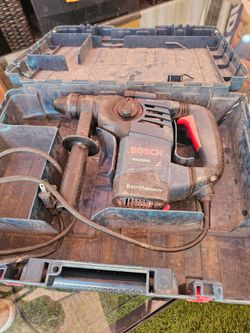 Bosch RH328VC 8-Amp 1-1/8-Inch SDS-Plus Corded Rotary Hammer Drill