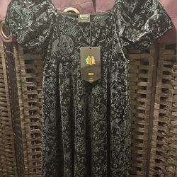 NWT Girls Green Velvet Dress