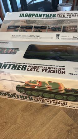 Radio Controlled: Jagdpanther German tank destroyer late version