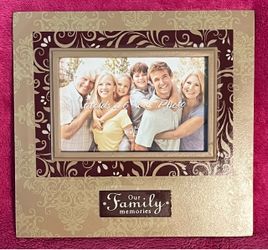 Our Family Memories Wooden 8.5” x 9” Picture Frame Holds 4” x 6” Photo NEW!