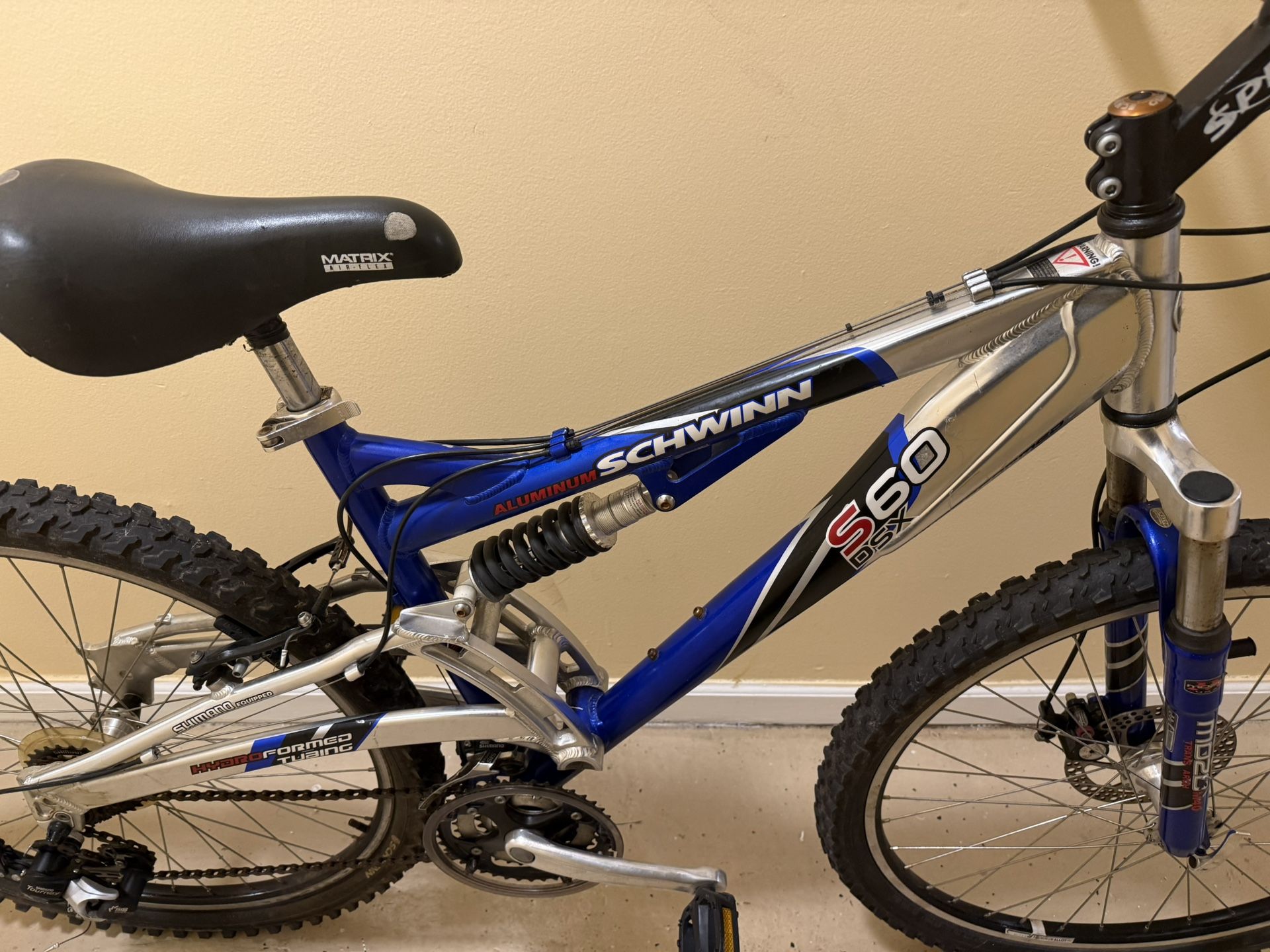 Schwinn S60 DSX Mountain Bike