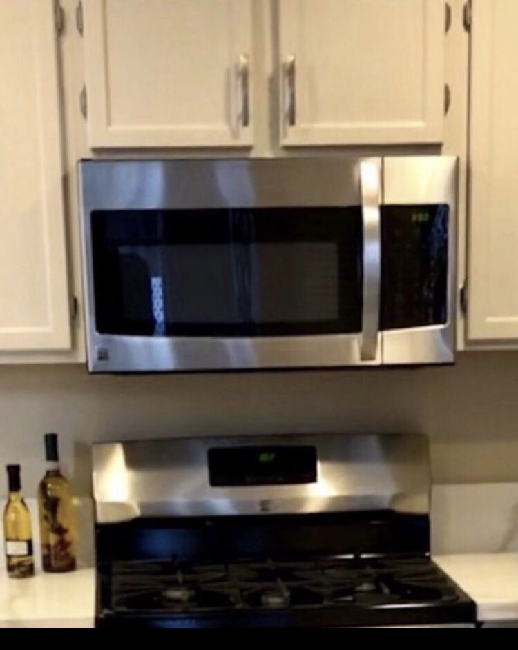 Kenmore 80333 1.7 cu. ft. Over-the-Range Microwave - Stainless Steel No box like new Pick up only