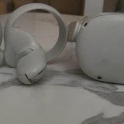 Brand New oculus quest 2 headset great condition