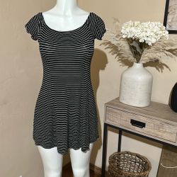 Women’s Dress Small 