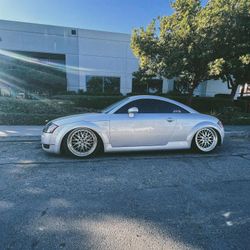 2000 Audi TT 
