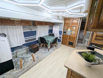 2007 FOREST RIVER Flagstaff Lite Weight Trailer