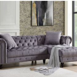 GRAY VELVET SECSIONAL SOFA WHIT 2 PILLOWS NEW IN BOX ☎️ 1714586,2564