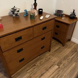 Bedroom Set 5 Piece ( Willing To Separate)