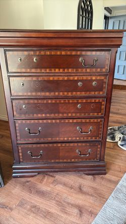 Dresser